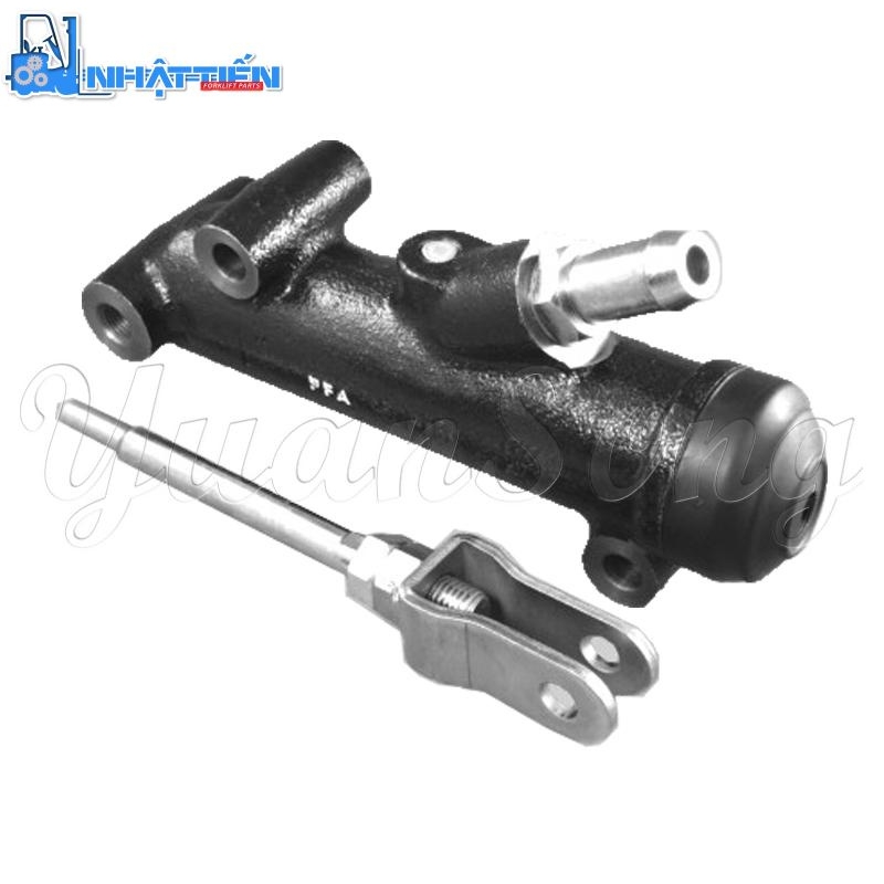 Nissan SD22 Master Cylinder 46010-L1101